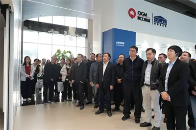 O 4º Comitê Técnico Nacional de Padronização de Máquinas e Equipamentos de Construção sobre Quangong Co., Ltd.