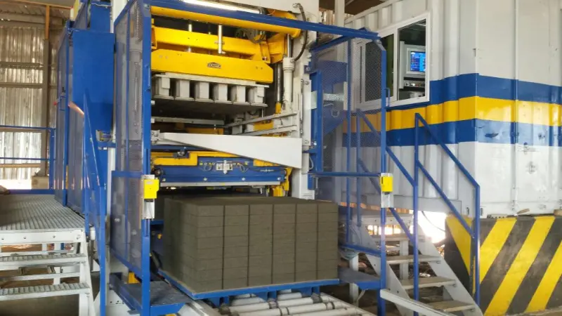 Quangong Machinery – Equipamento para fabricação de tijolos Zenit 844 apoia o desenvolvimento de infraestrutura na África