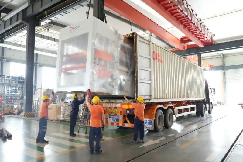 Quangong Machinery envia linhas de produção de tijolos inteligentes para mercados internacionais