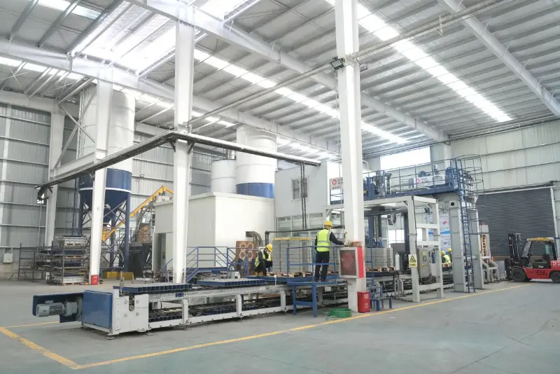 Máquina automática de blocos de pavimentação para sudeste da Ásia | Soluções eficientes de produção de pavimentadoras de concreto