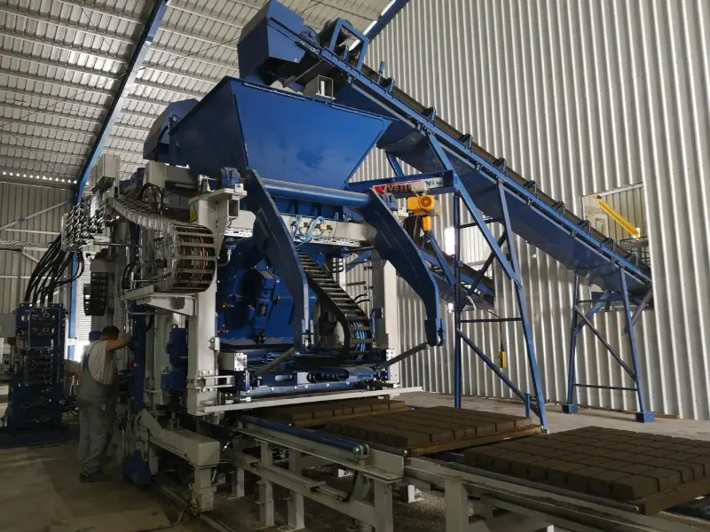 Suporte completo ao ciclo de vida da máquina de blocos: como a QGM ajuda os fabricantes a maximizar o desempenho da produção